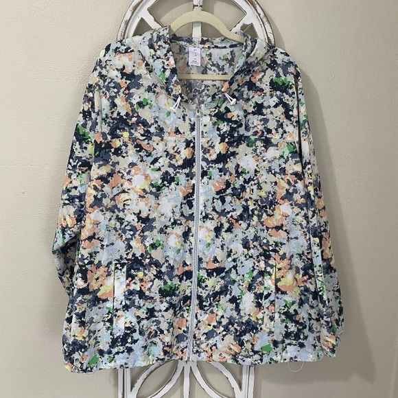 LIVI FOR LANE BRYANT size 26/28 LIGHTWEIGHT HOODED JACKET WITH POCKETS - Picture 1 of 4